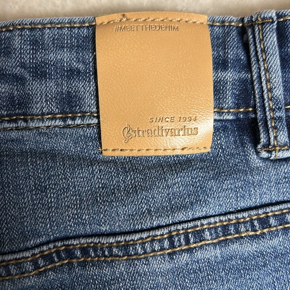 NWOT Stradivarius High Waist Denim Shorts - Picture 4 of 6